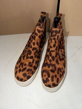 Women’s Leopard Print Slip-On Sneakers - Brown